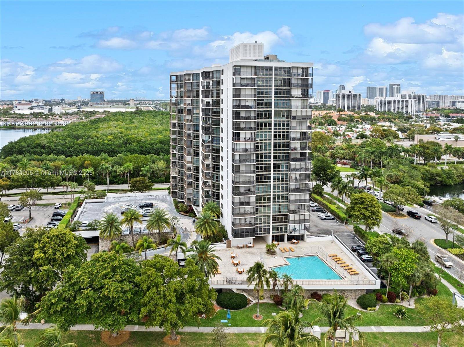 Aventura, FL 33180,3375 N Country Club Dr #608