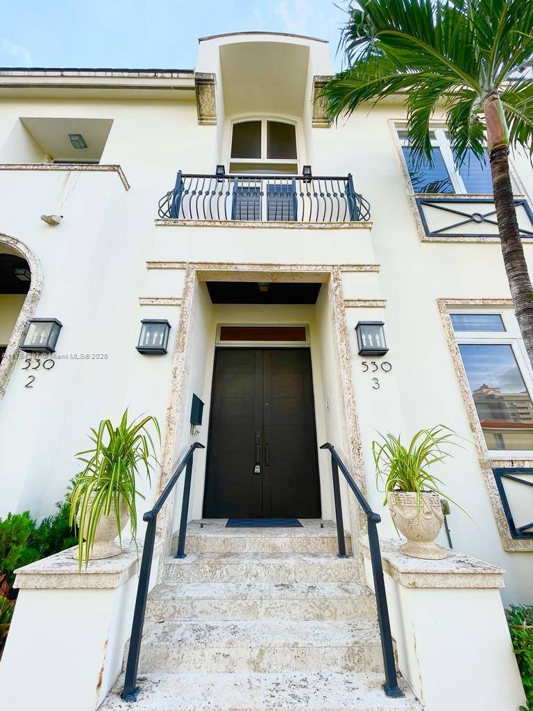 Coral Gables, FL 33134,530 Valencia Ave #3