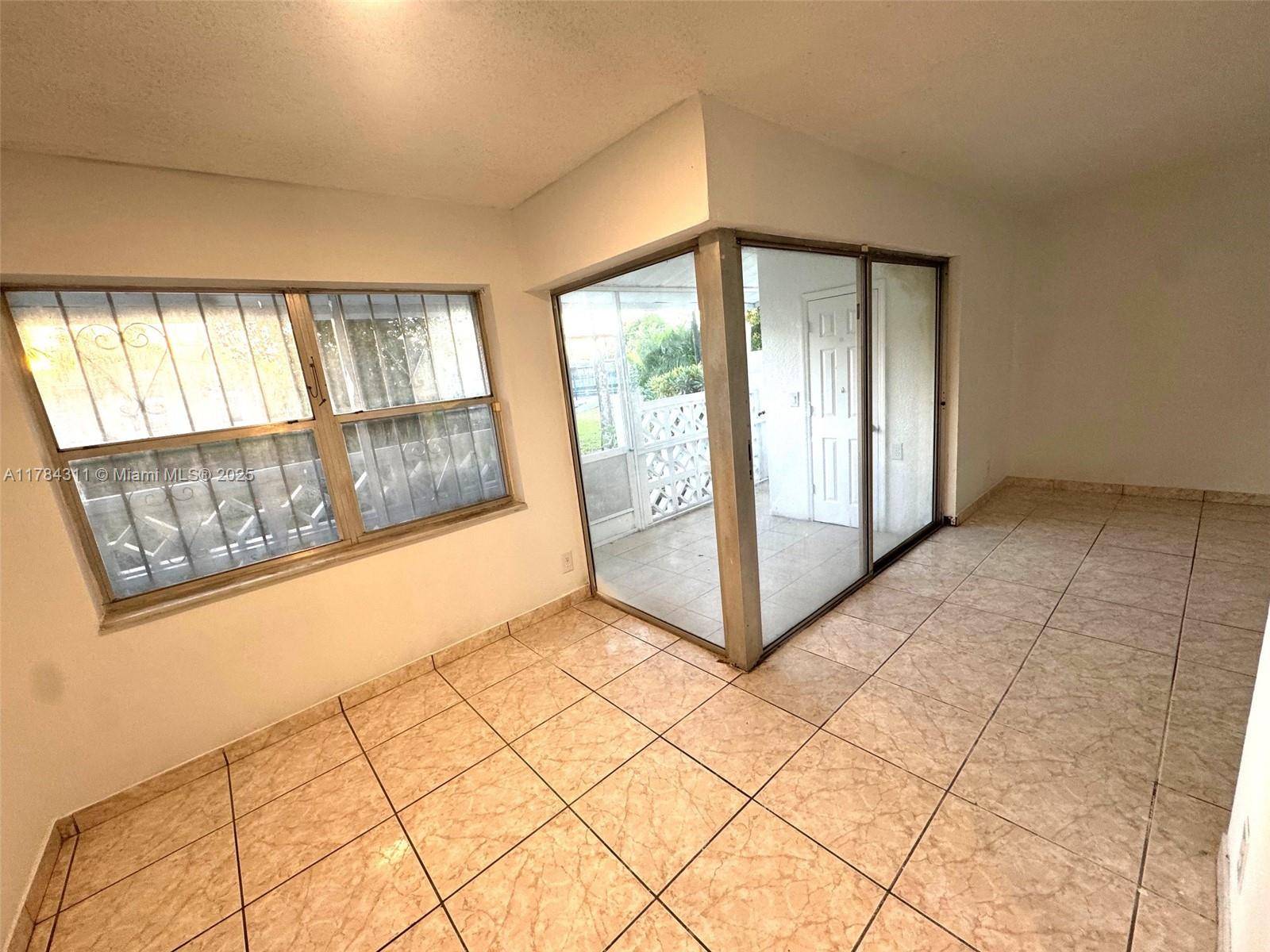 Lauderhill, FL 33313,2075 NW 46th Ave #I102