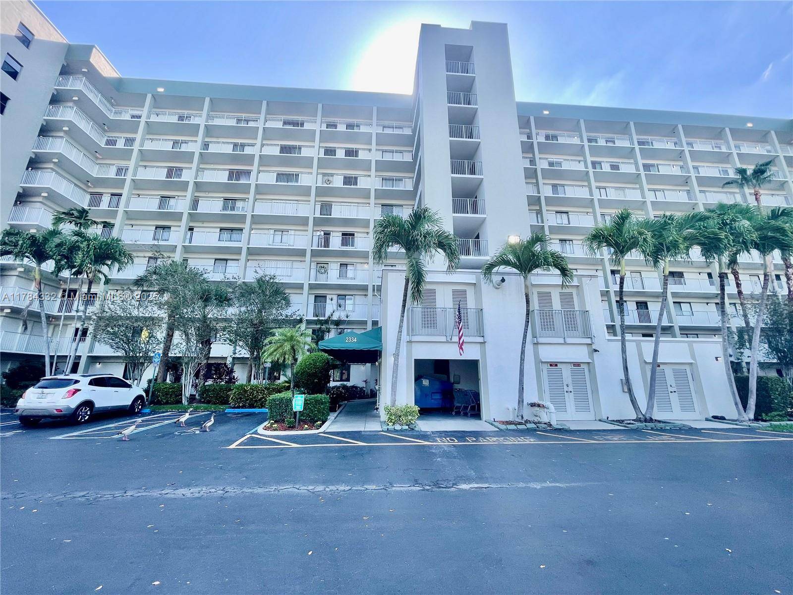 Pompano Beach, FL 33069,2334 S Cypress Bend Dr #505