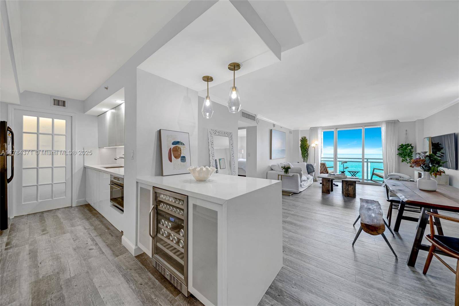 Miami Beach, FL 33141,6917 Collins Ave #1409