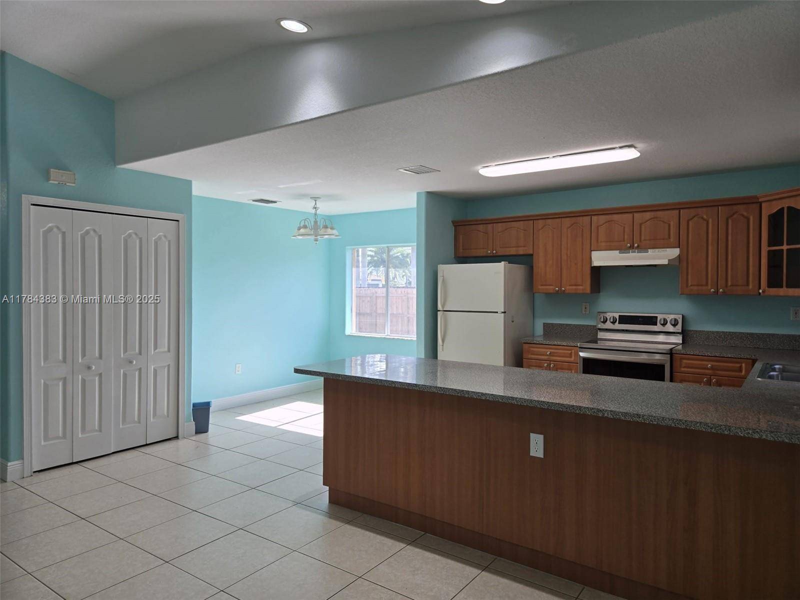 Homestead, FL 33030,20209 SW 325th St