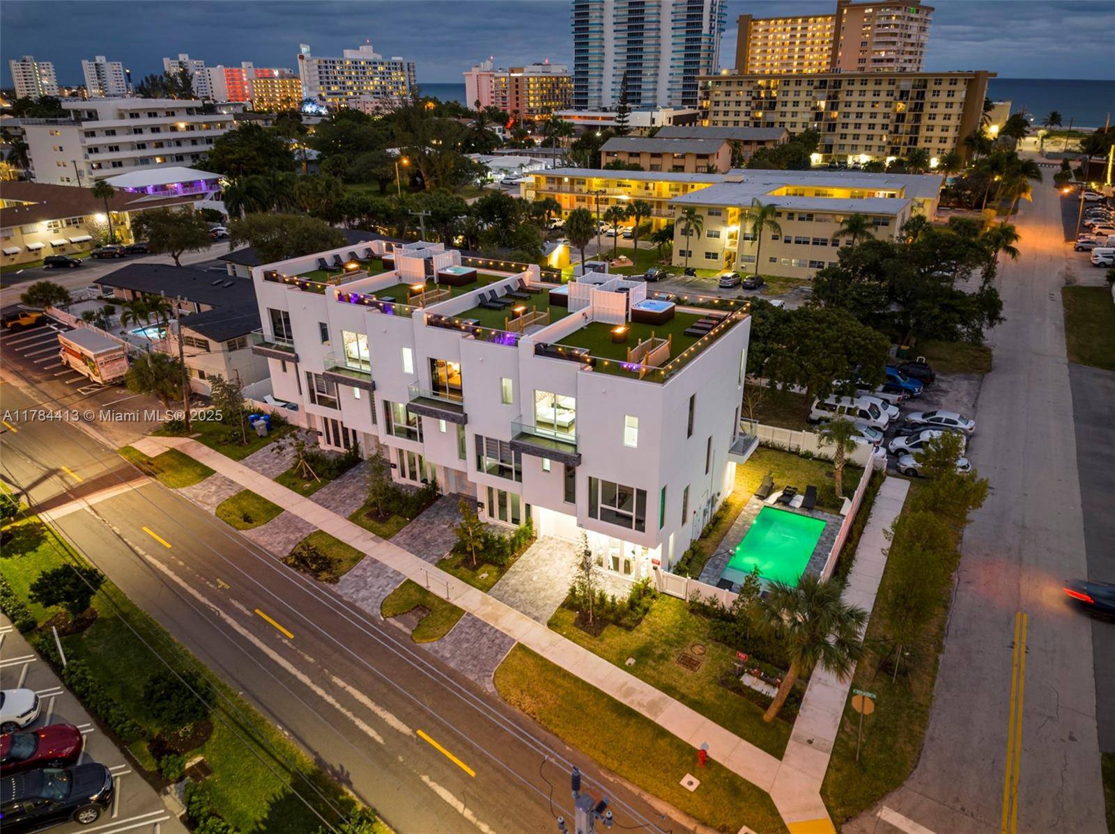 Pompano Beach, FL 33062,1006 N Riverside Dr