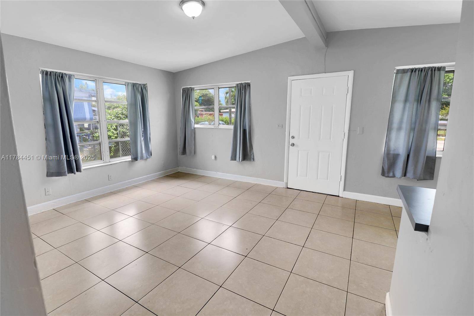 Fort Lauderdale, FL 33311,272 NW 30th Ter
