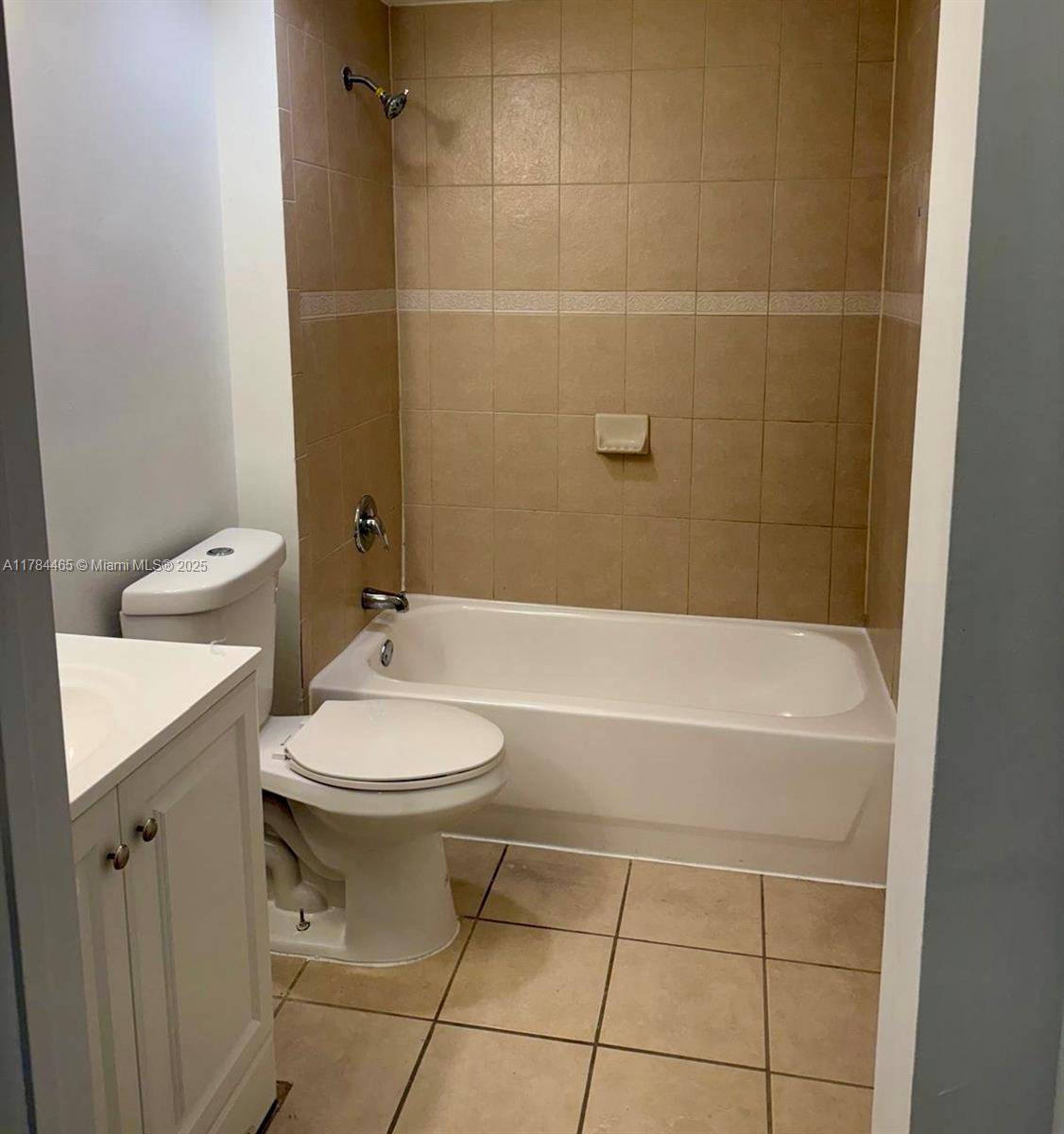 Cutler Bay, FL 33157,11040 SW 196th St #103