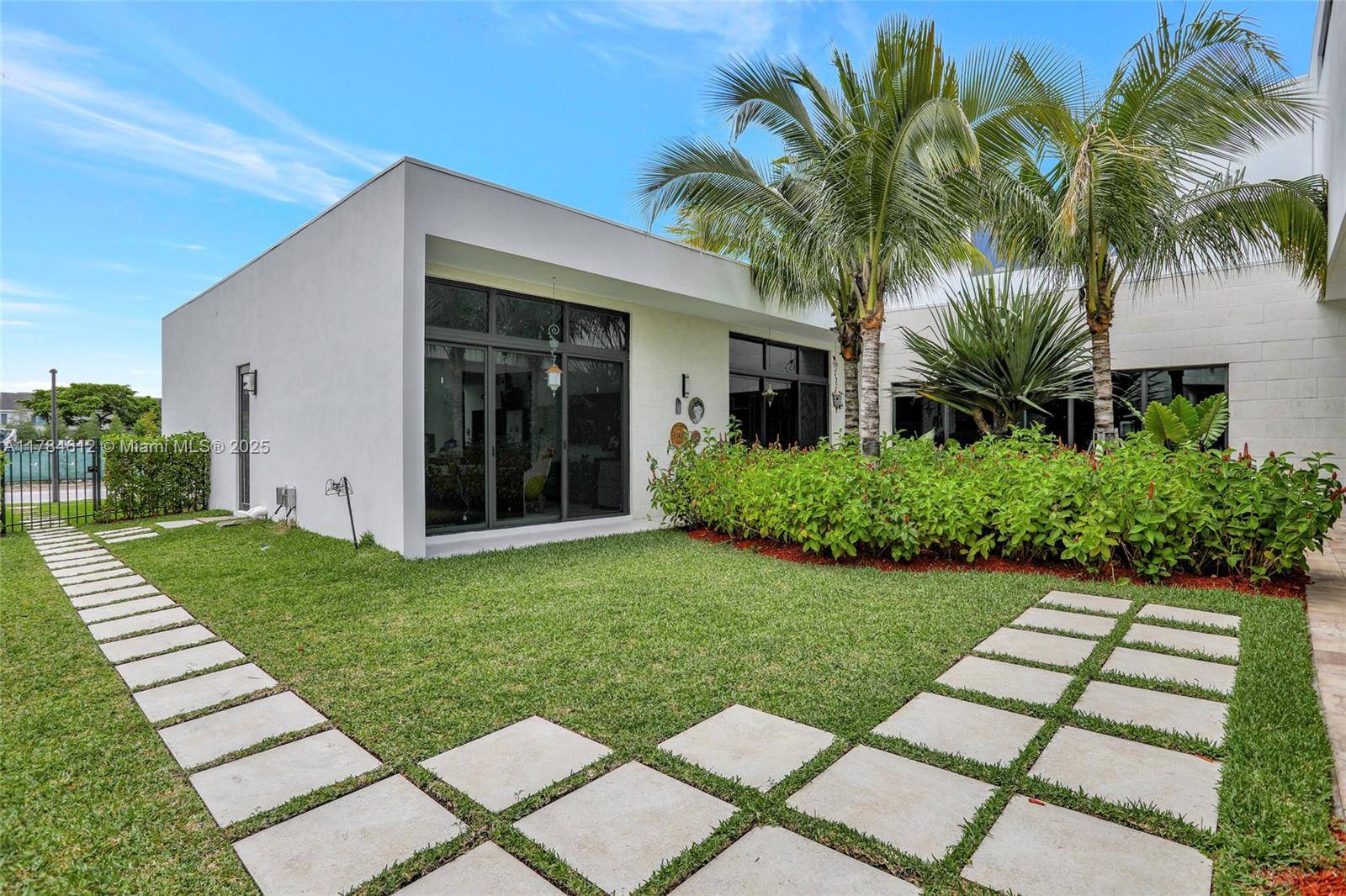 Weston, FL 33326,16709 N Botaniko Dr