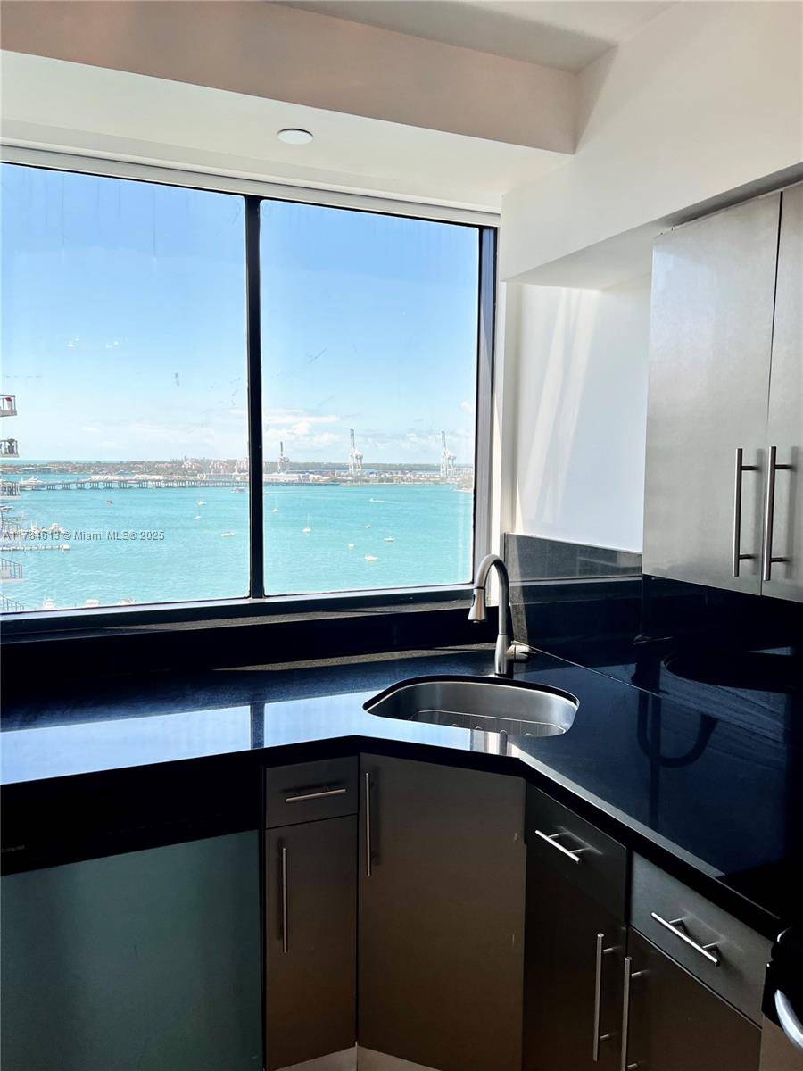 Miami Beach, FL 33139,1330 West Ave #1604