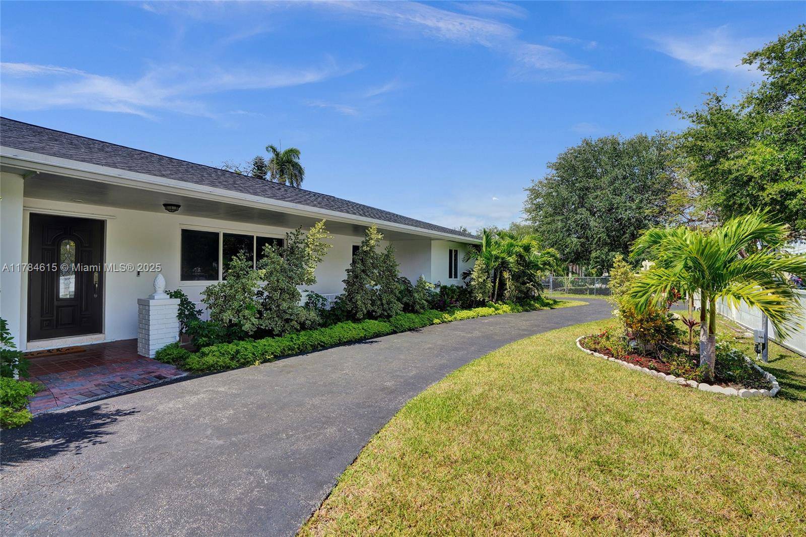 Pinecrest, FL 33156,7360 SW 120th St