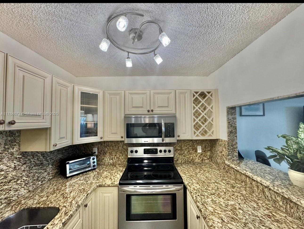 Hallandale Beach, FL 33009,900 Atlantic Shores Blvd #126