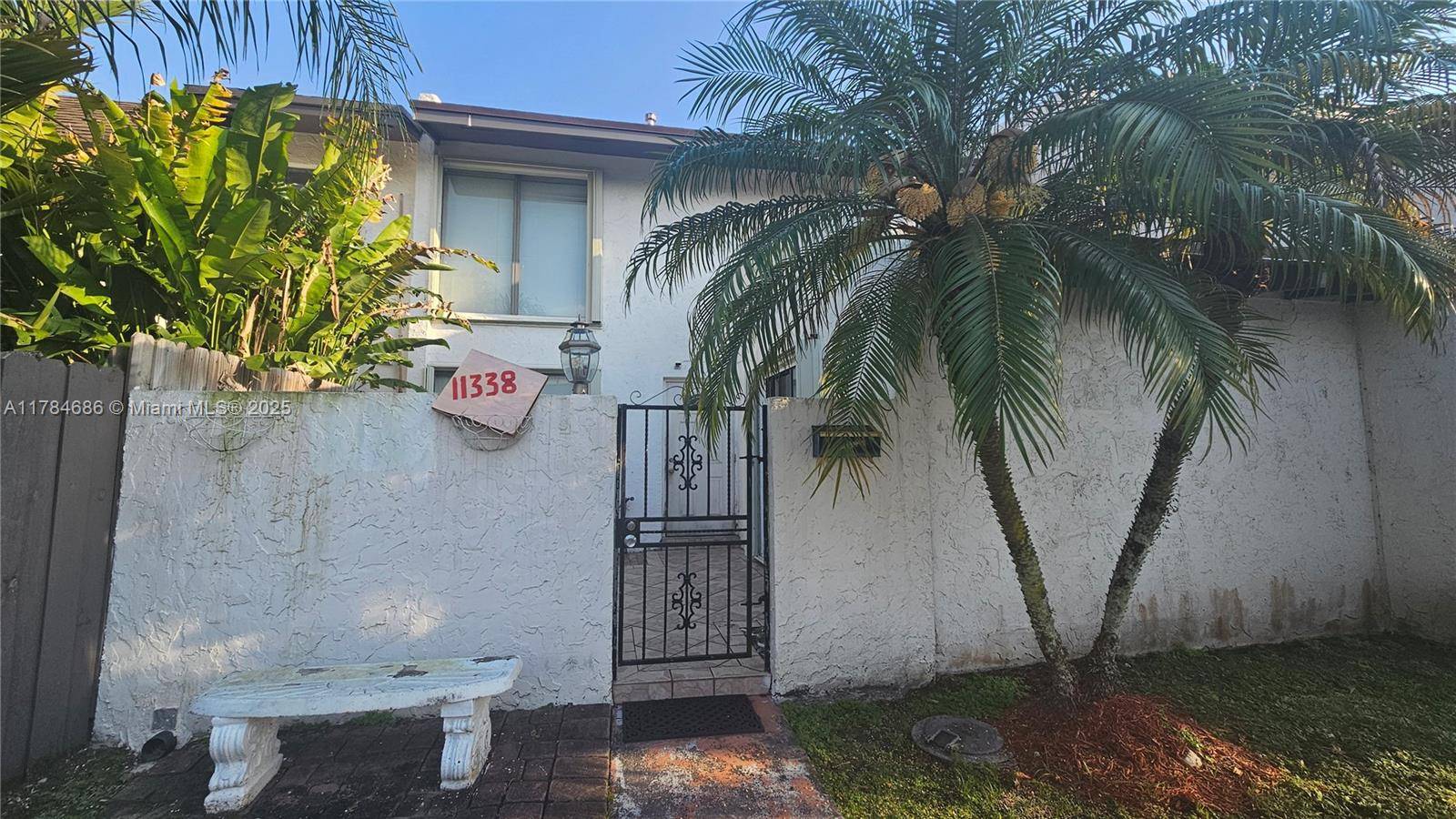 Miami, FL 33173,11338 SW 69th Ln