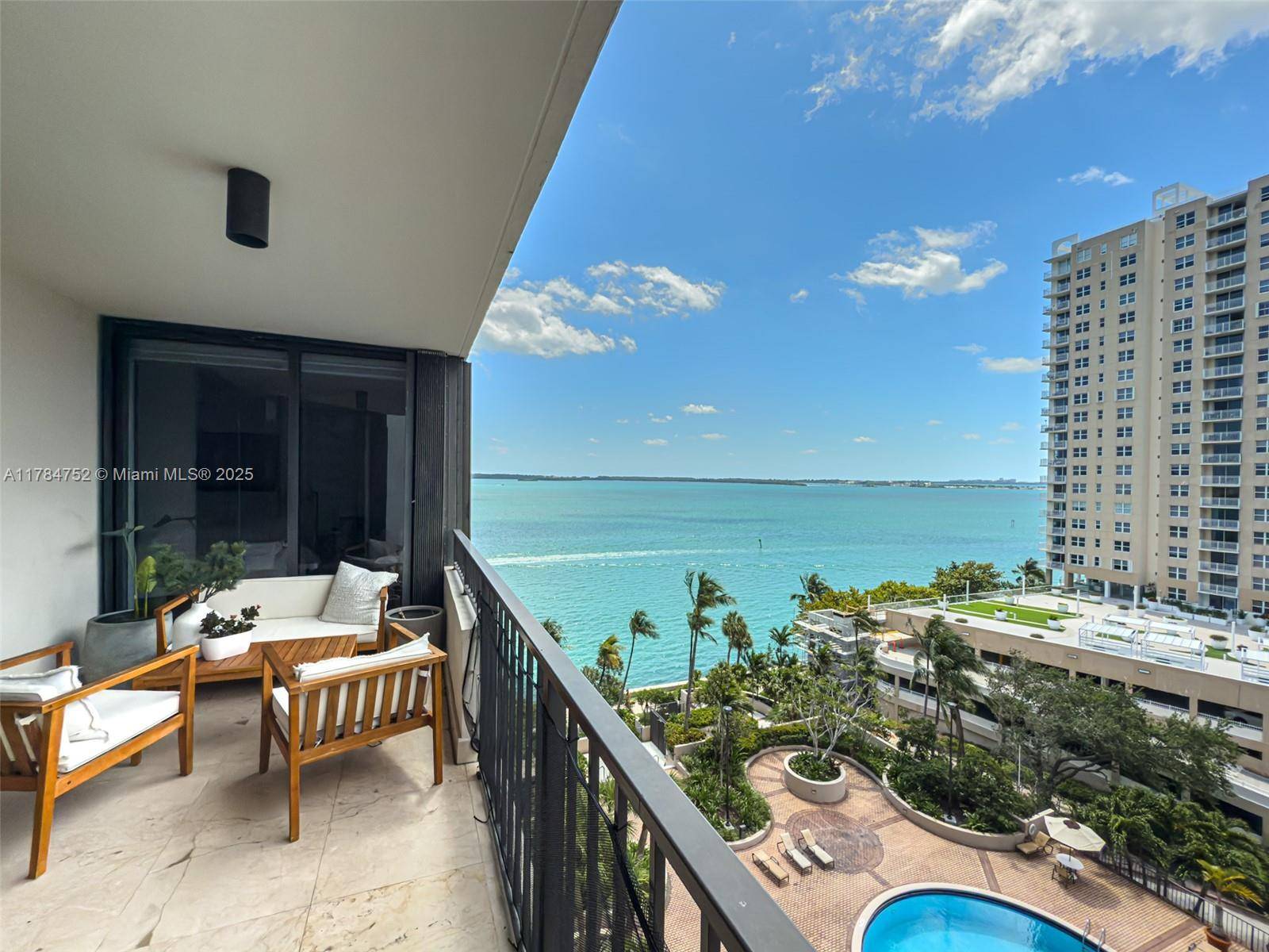Miami, FL 33131,520 Brickell Key Dr #A905