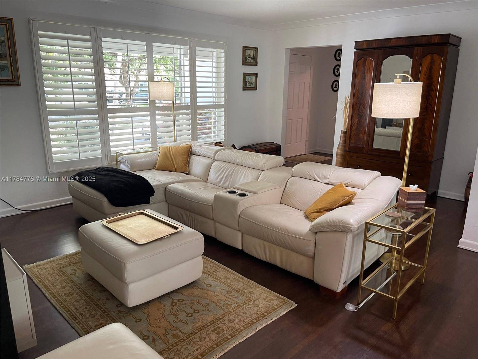 Coral Gables, FL 33146,1420 Baracoa Ave