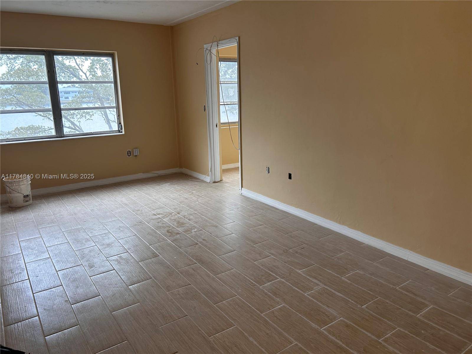 Miami, FL 33179,18900 NE 3rd Ct #520
