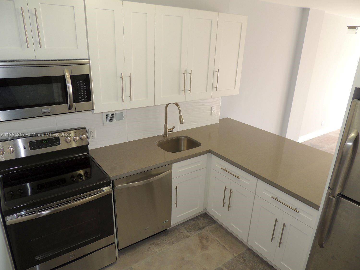 North Bay Village, FL 33141,1455 N Treasure Dr #6N