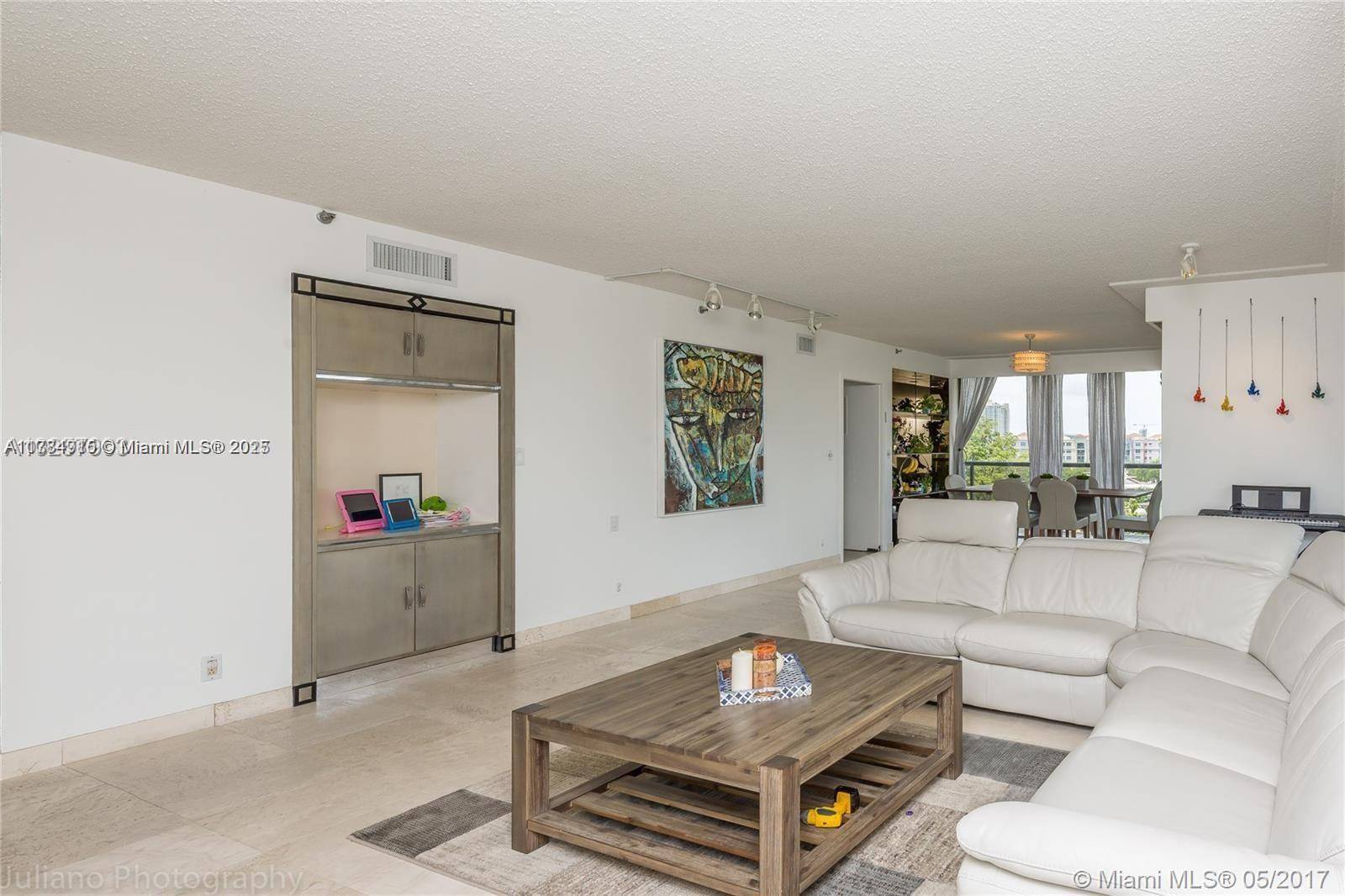 Aventura, FL 33180,19667 Turnberry Way #5E