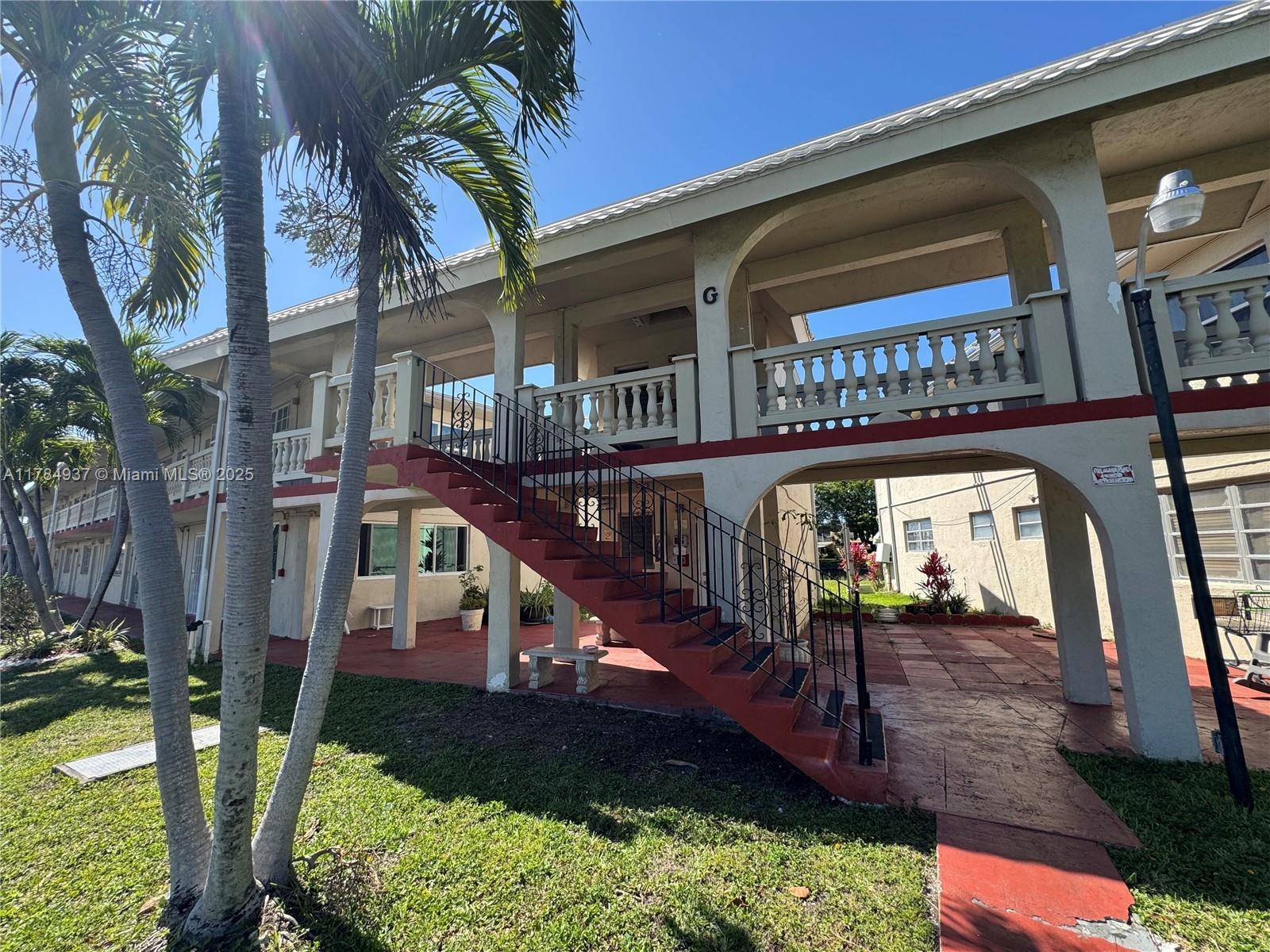 Miami Gardens, FL 33179,20320 NE 2nd Ave #25
