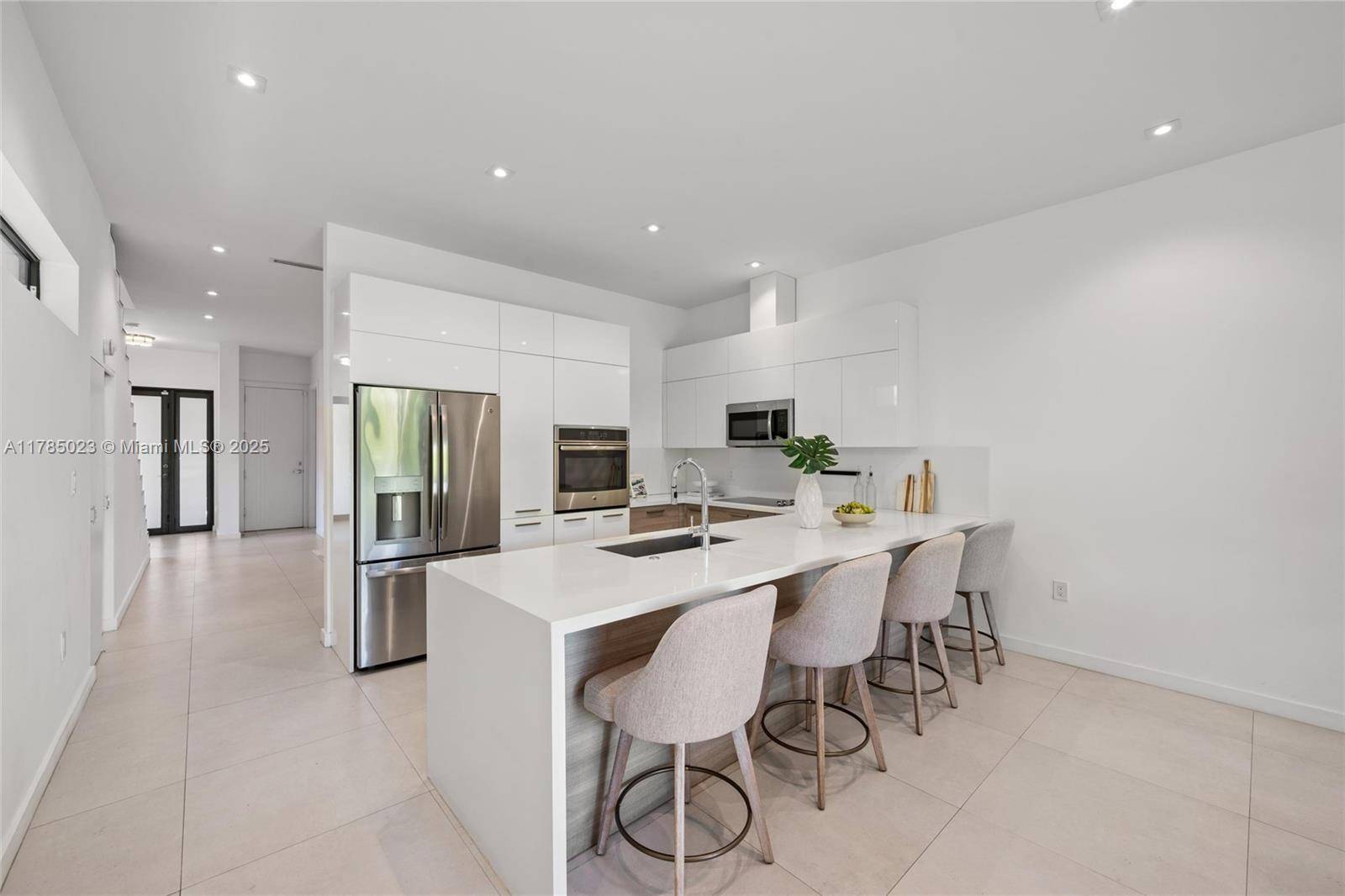 Coconut Grove, FL 33133,3070 Elizabeth St #3070