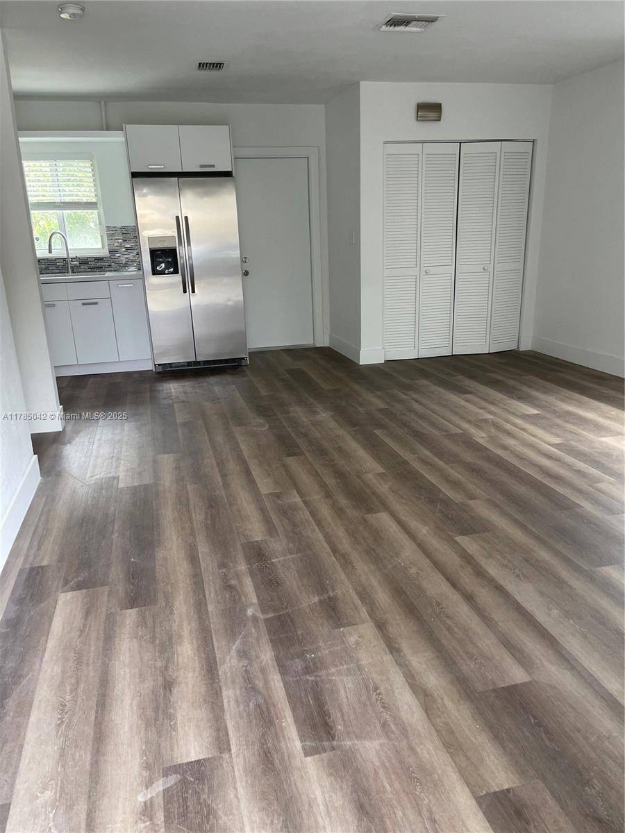 North Miami, FL 33161,1460 NE 143rd St