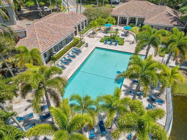 Boca Raton, FL 33496,5555 N Military Trl #Manoco