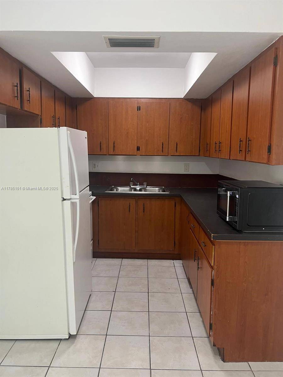 Lauderhill, FL 33313,5312 NW 22nd St #5312