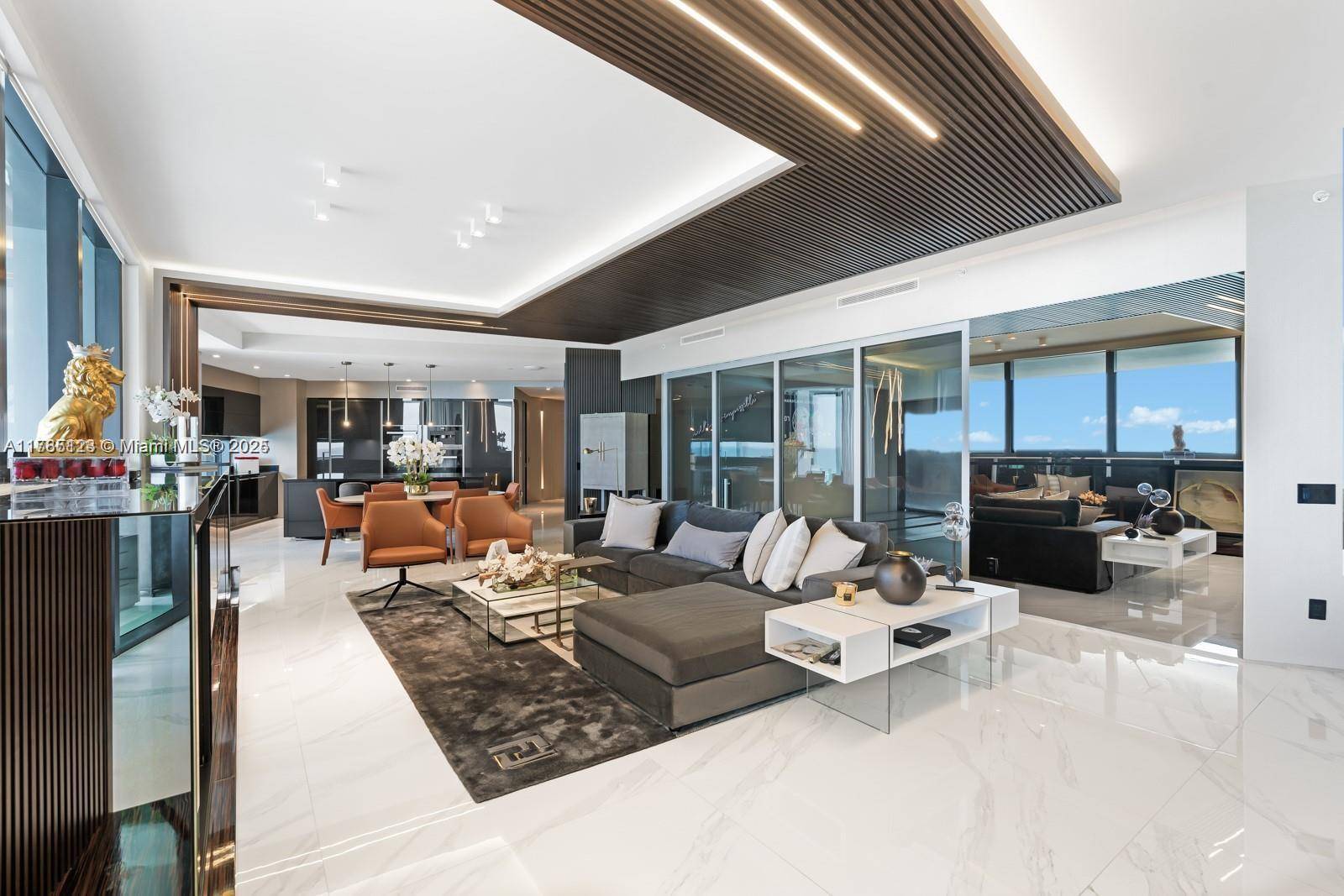 Sunny Isles Beach, FL 33160,18555 E Collins ave #701