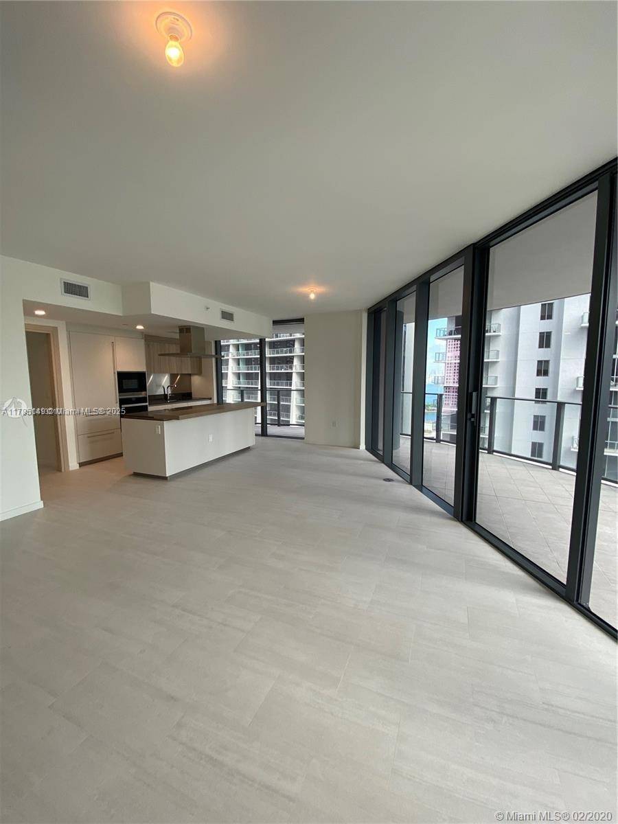 Miami, FL 33131,1000 Brickell Plaza #3501