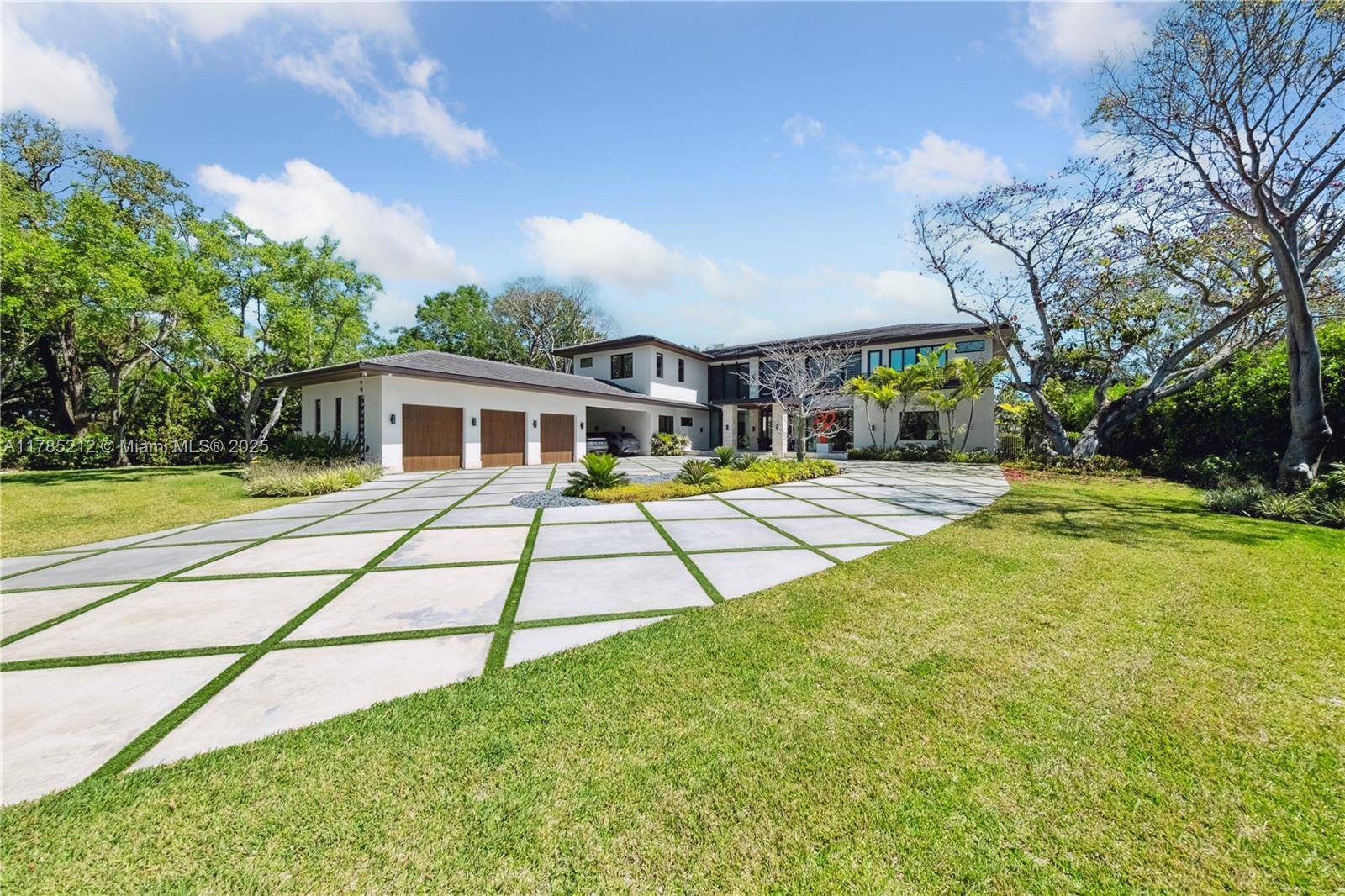 Pinecrest, FL 33156,8825 SW 64th Ct