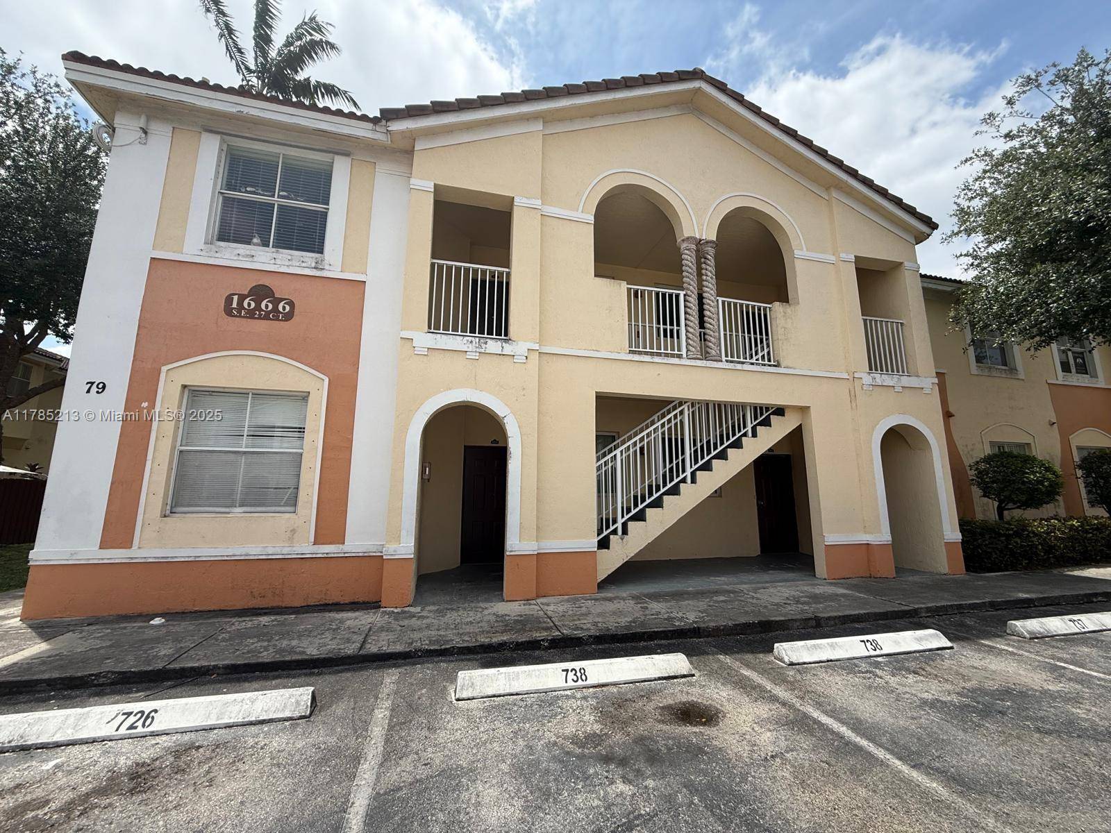 Homestead, FL 33035,1666 SE 27th Ct #109