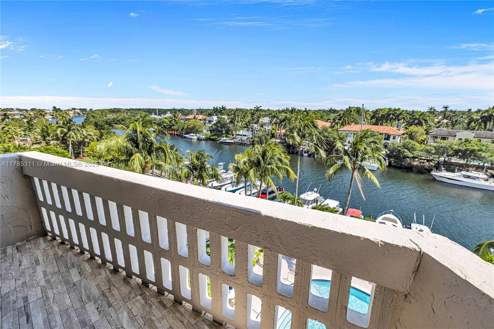 Coral Gables, FL 33133,90 Edgewater Dr #624