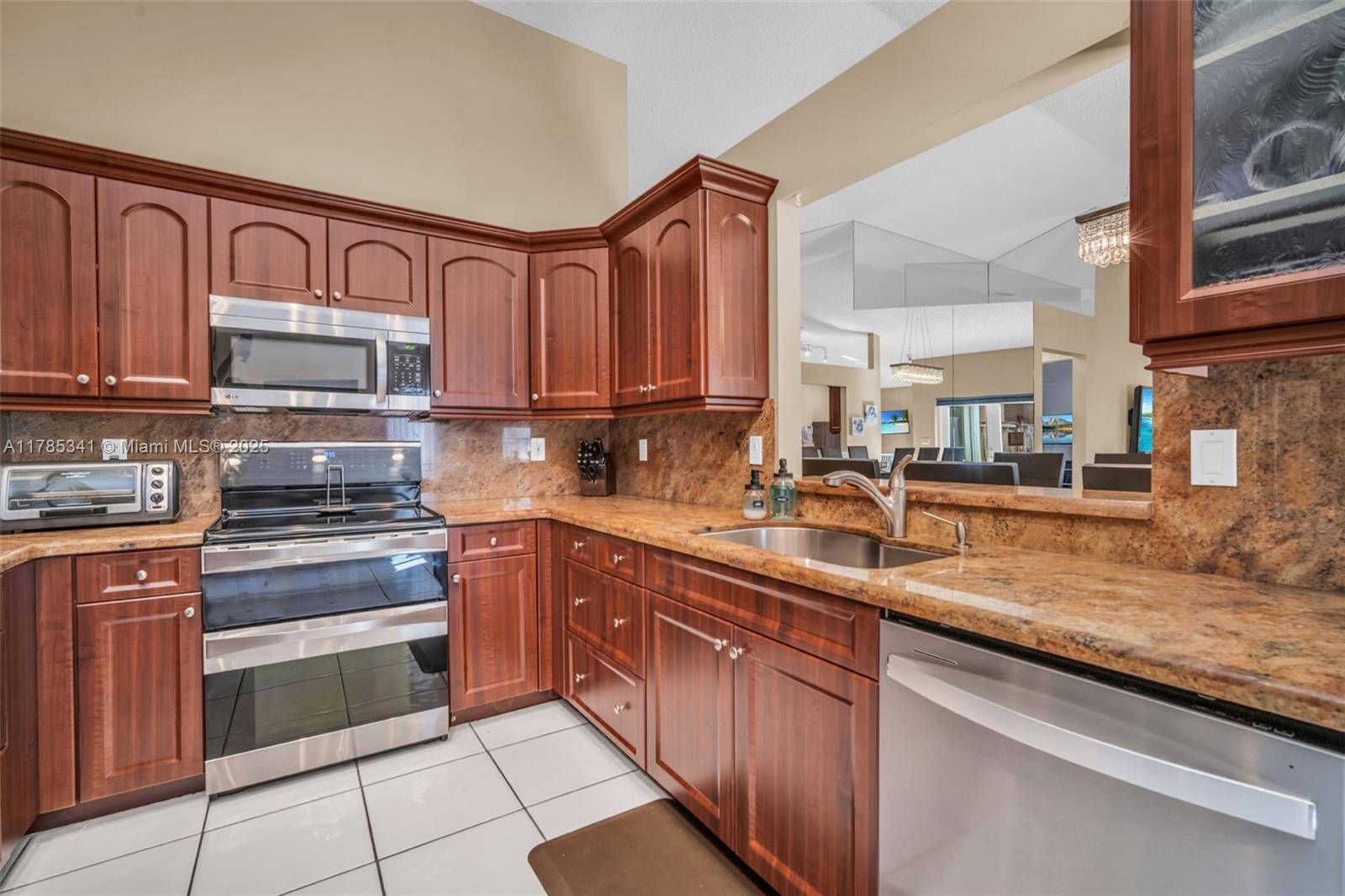 Plantation, FL 33324,10156 NW 3rd Court