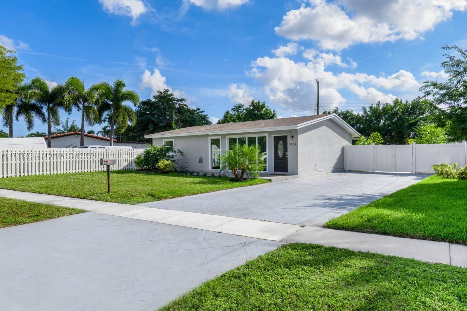 Fort Lauderdale, FL 33312,3632 SW 17th St