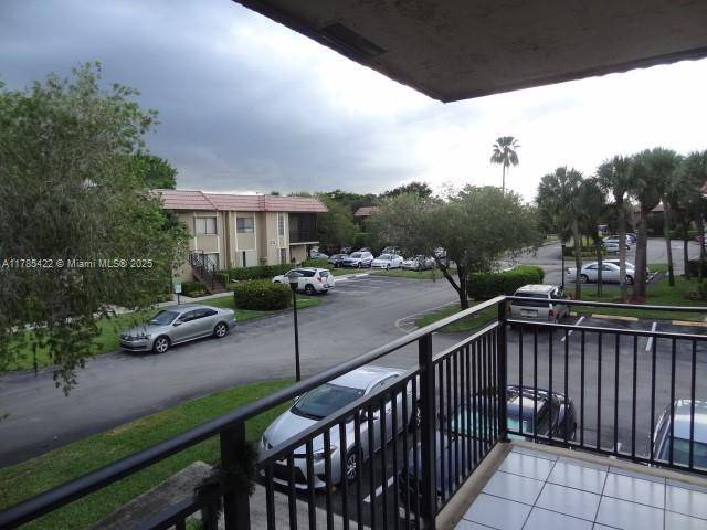 Weston, FL 33326,342 Lakeview Dr #105