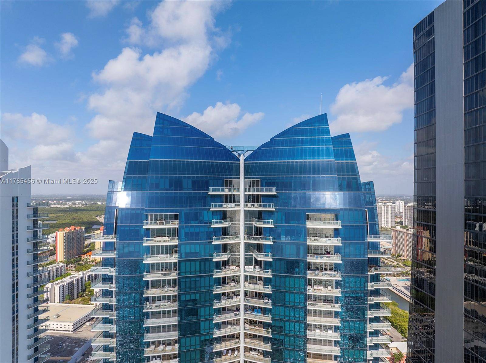 Sunny Isles Beach, FL 33160,17121 Collins Ave #PH4806