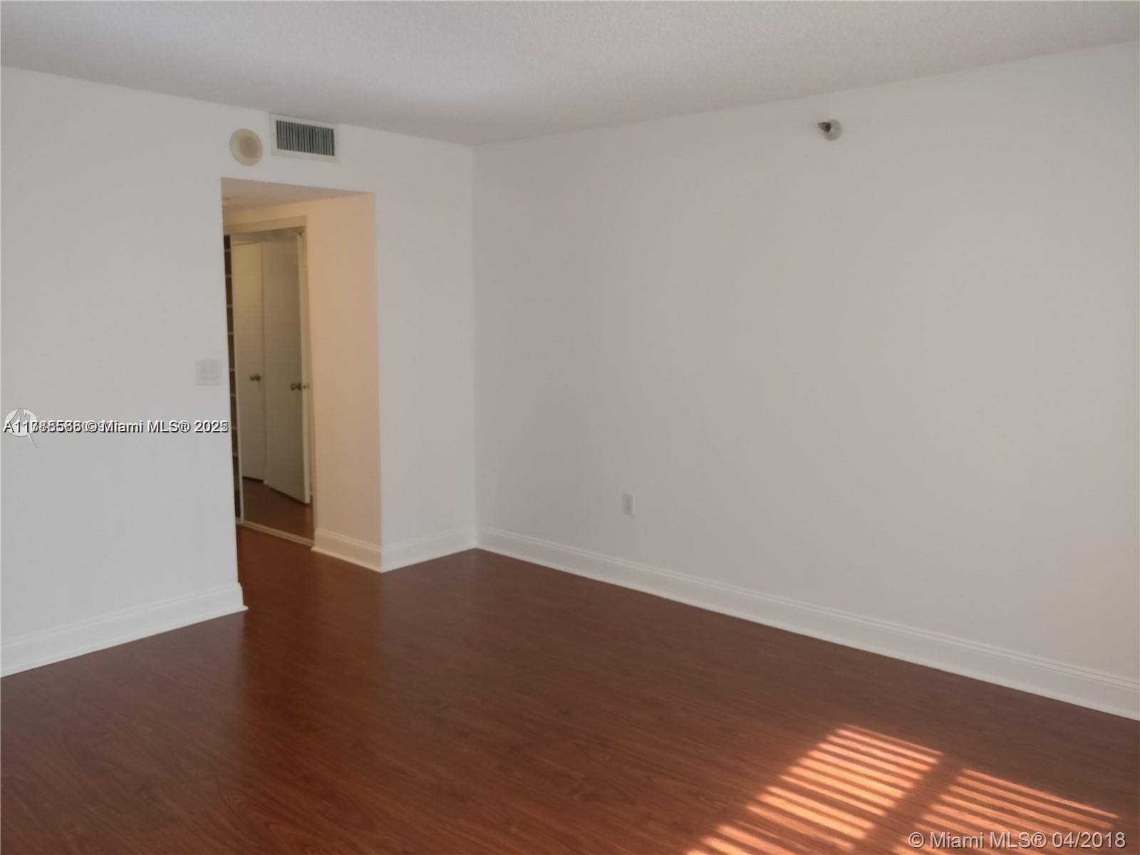 Aventura, FL 33180,20515 E Country Club Dr #248
