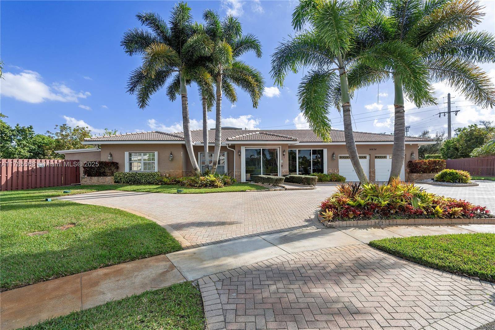 Weston, FL 33326,16634 Golfview Dr