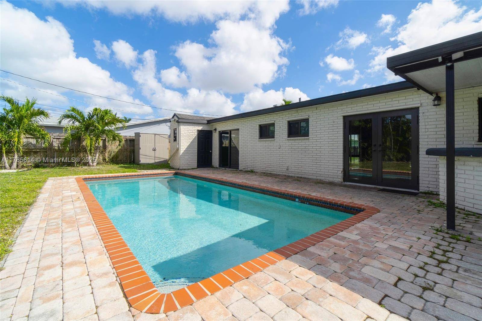 Hollywood, FL 33024,6961 Scott St