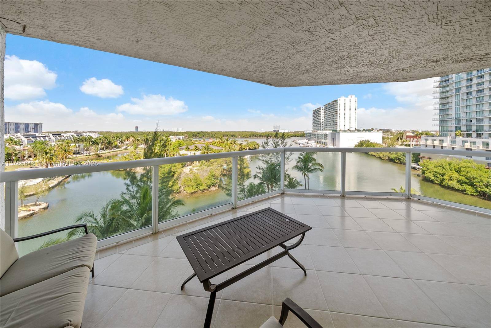 Sunny Isles Beach, FL 33160,16500 Collins Ave #656