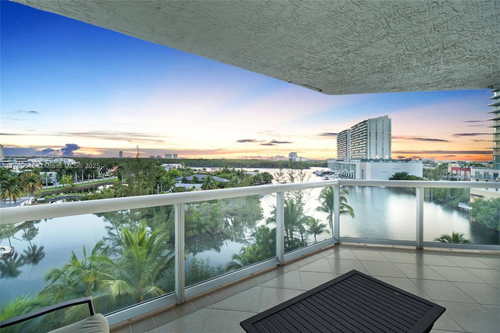 Sunny Isles Beach, FL 33160,16500 Collins Ave #656