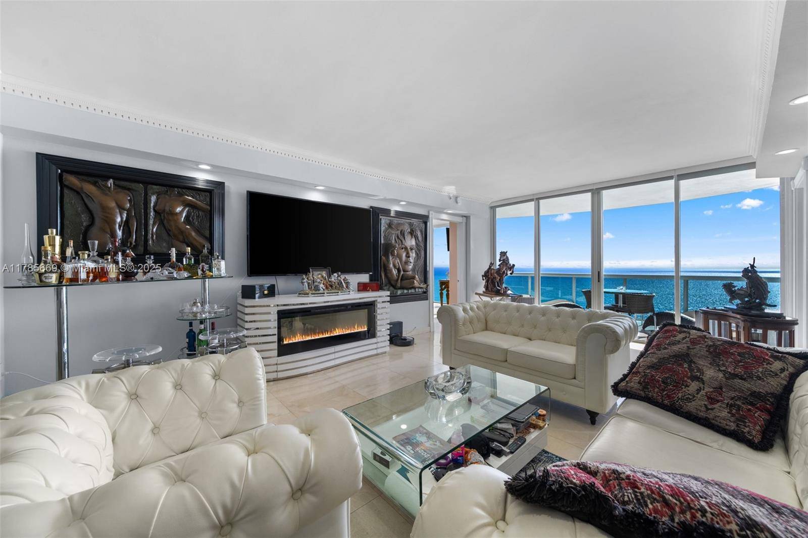 Sunny Isles Beach, FL 33160,17555 Collins Ave #2703