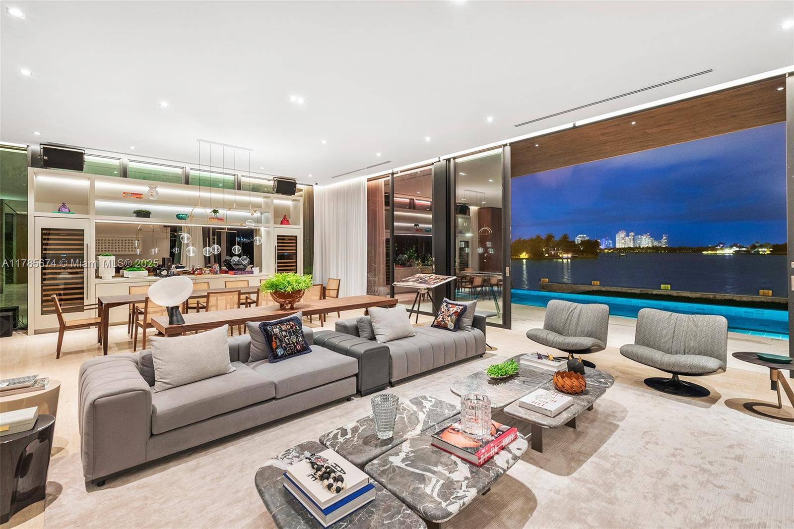 Miami Beach, FL 33139,15 E San Marino Dr