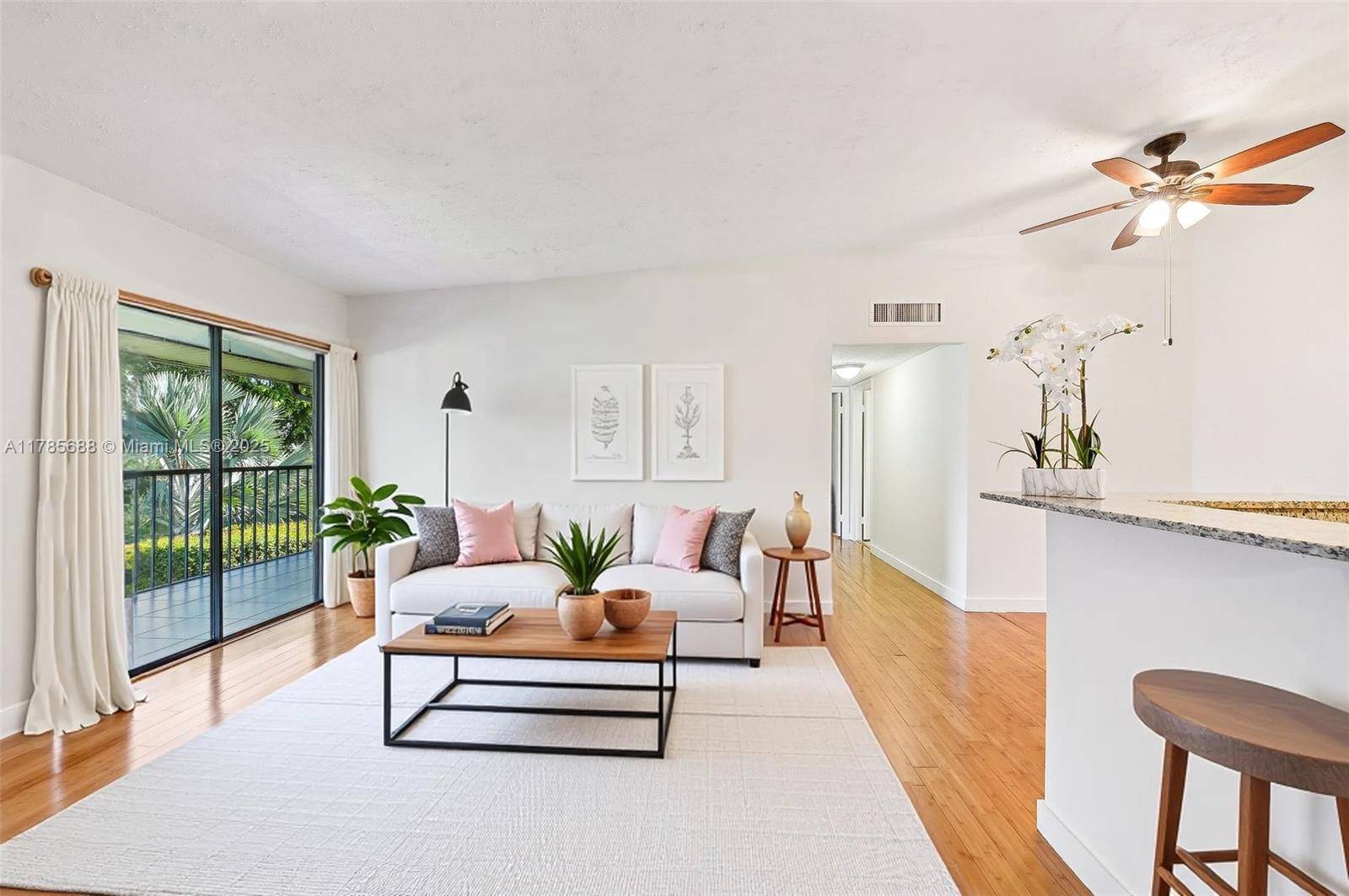 Delray Beach, FL 33484,15492 Lakes Of Delray Blvd #205