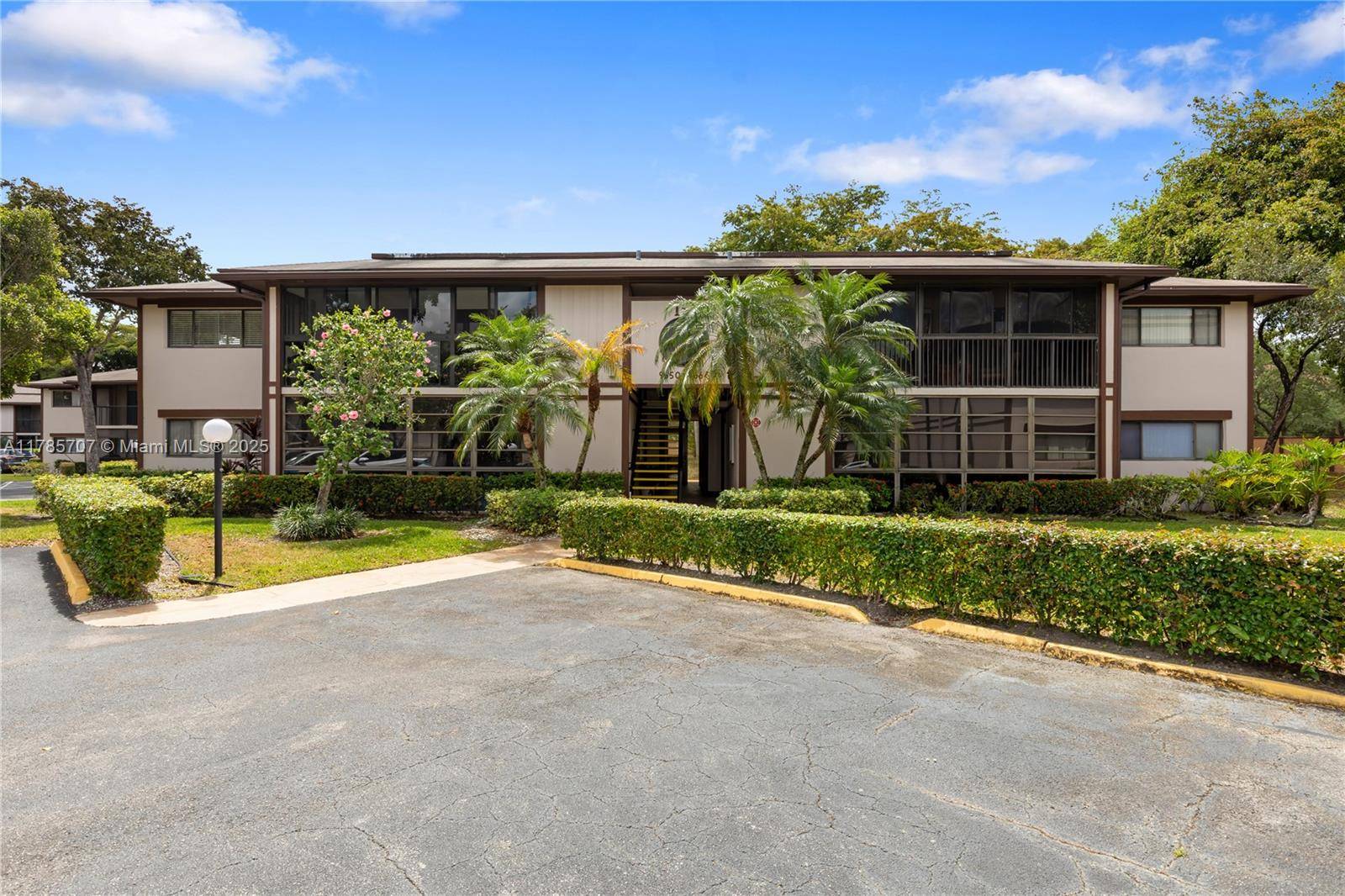 Tamarac, FL 33321,9660 S Belfort Cir #207