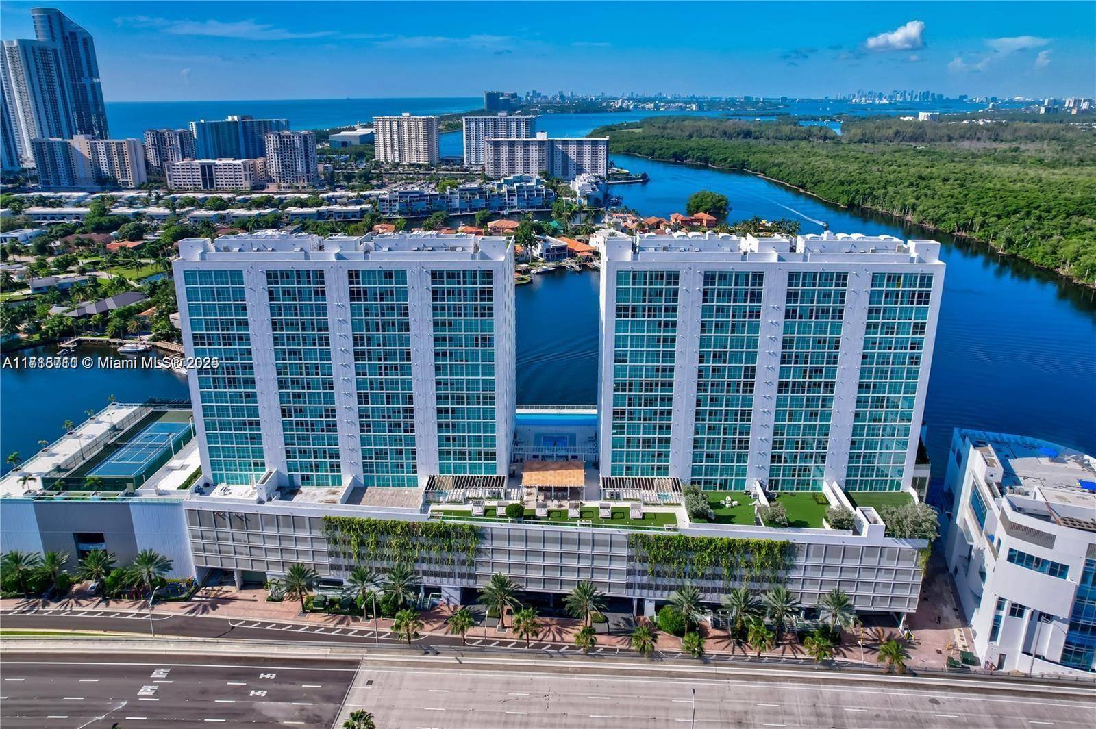 Sunny Isles Beach, FL 33160,400 Sunny Isles Blvd #CU-3