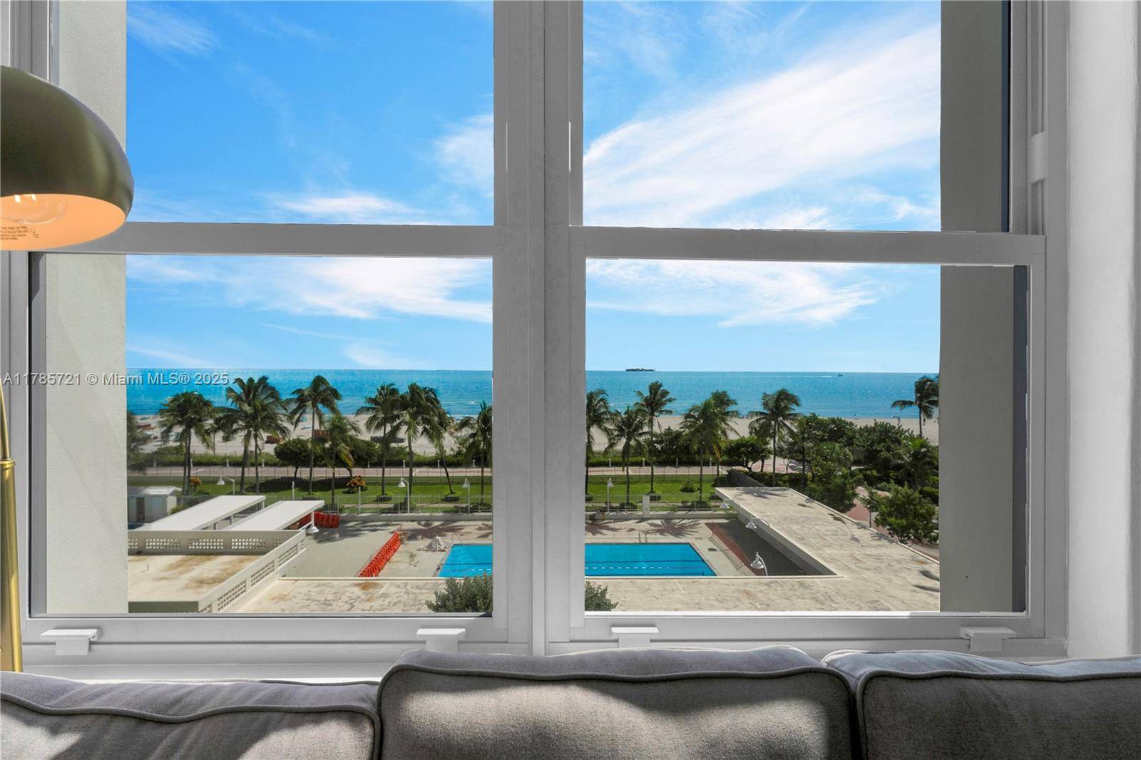 Miami Beach, FL 33140,2899 Collins Ave #645