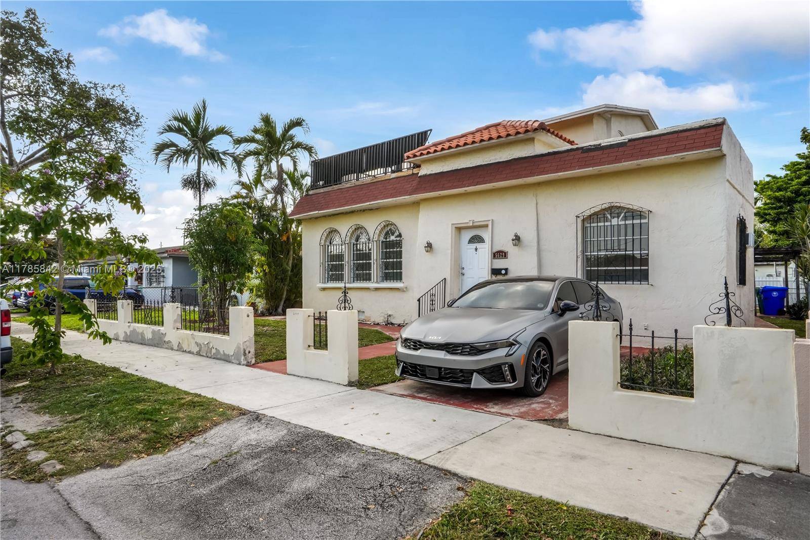 Miami, FL 33134,5629 SW 7th St
