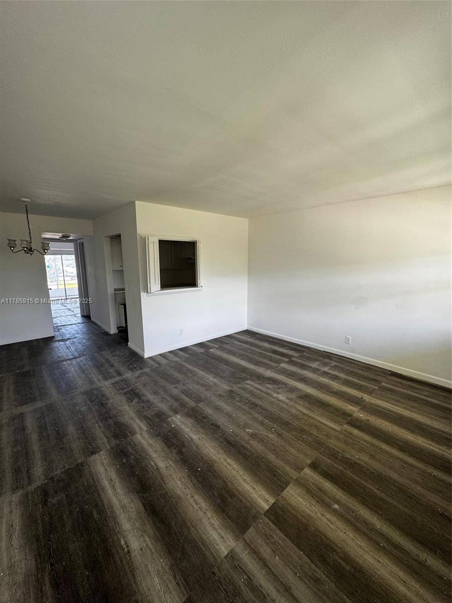 West Palm Beach, FL 33417,42 Sheffield B #B