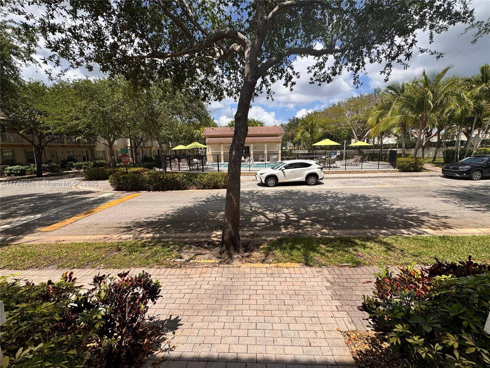 Boynton Beach, FL 33426,412 NW 24th Ave #412