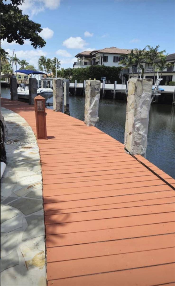 Lighthouse Point, FL 33064,4050 NE 25th Ave