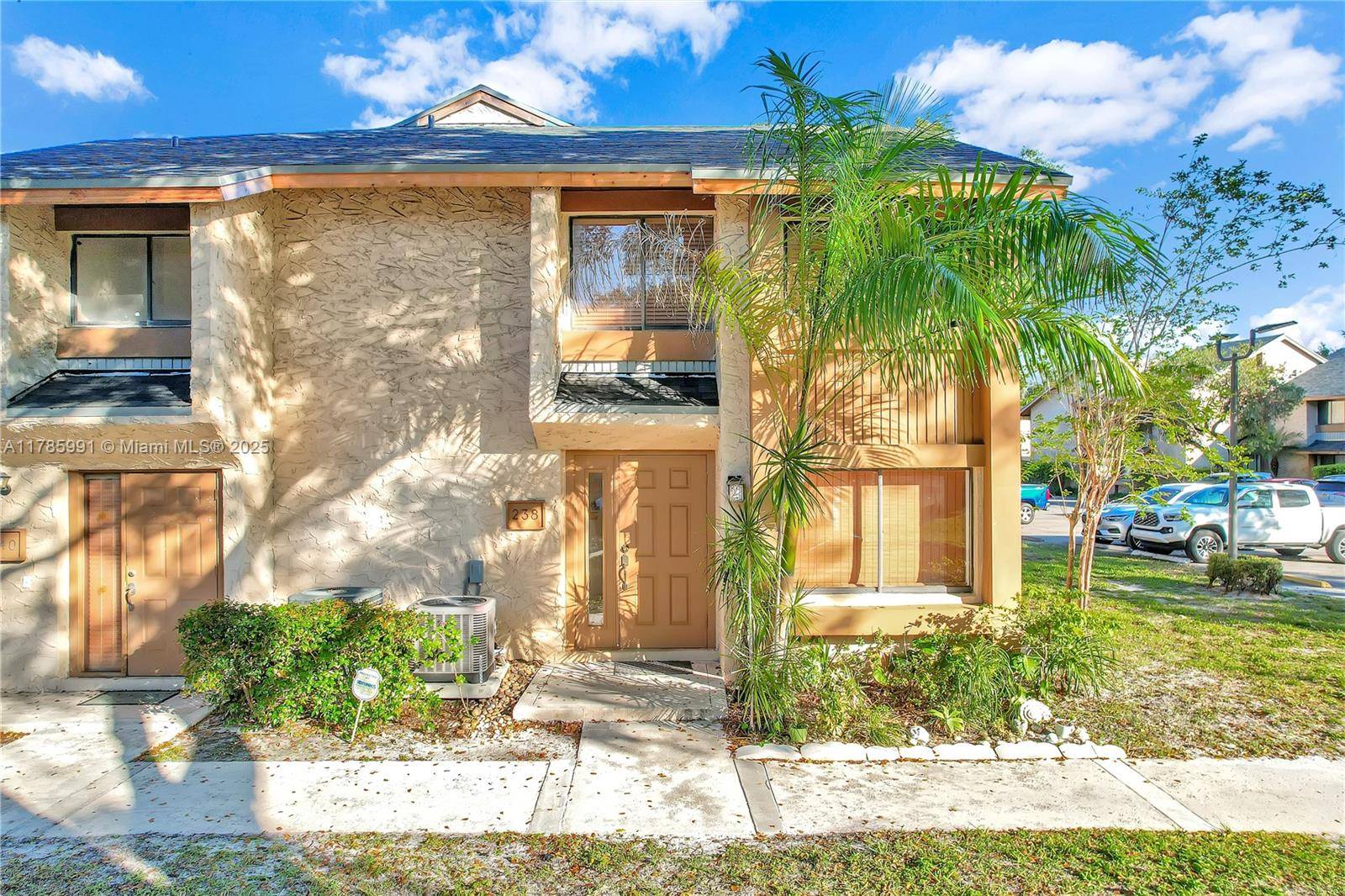 Plantation, FL 33324,238 Wimbledon Lake Dr #238