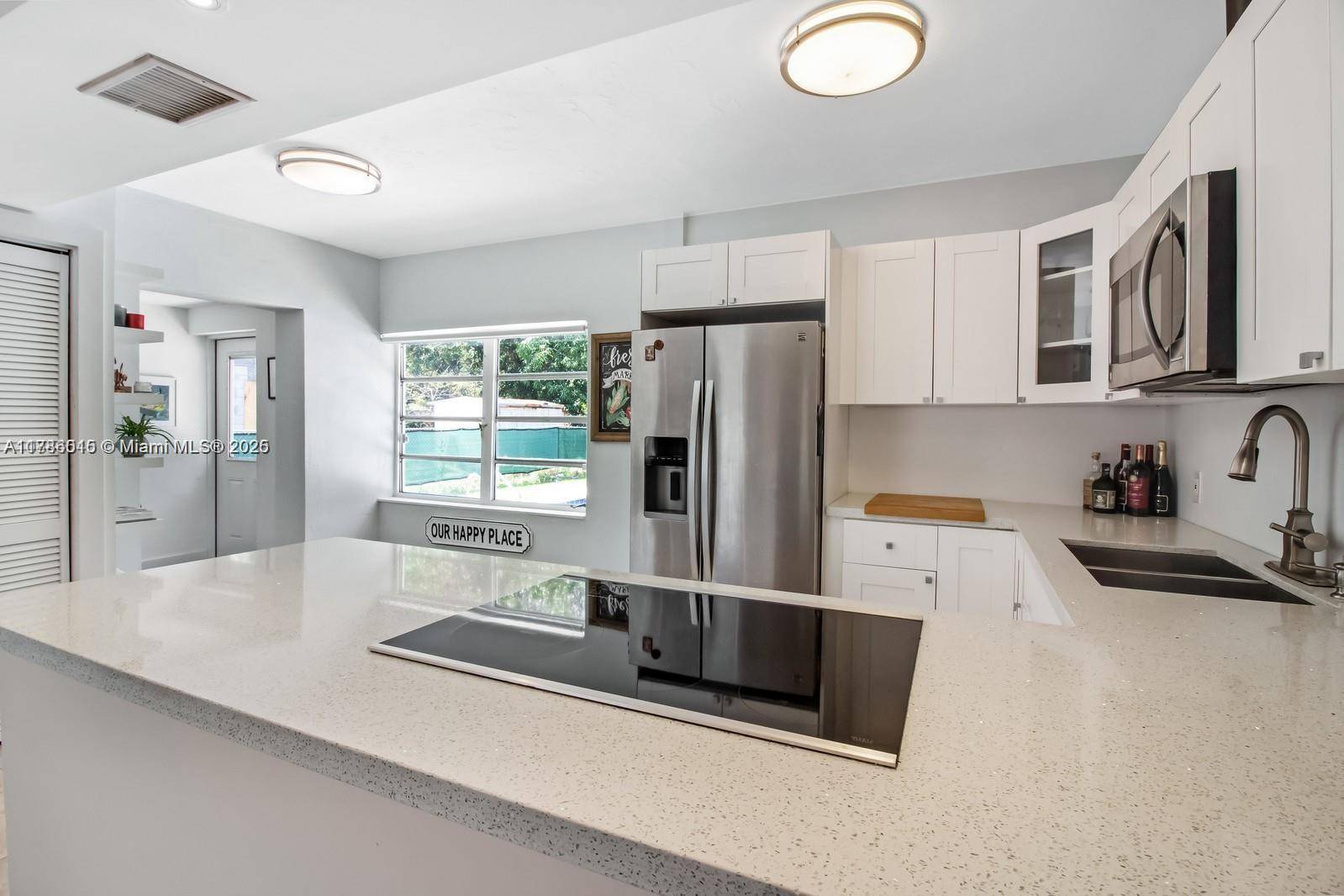 North Miami, FL 33161,827 NE 140th St